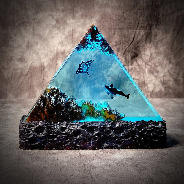 Orca Manta Ray Undersea Ocean Diorama Epoxy Resin Lamp, Night Light, Wireless Lights