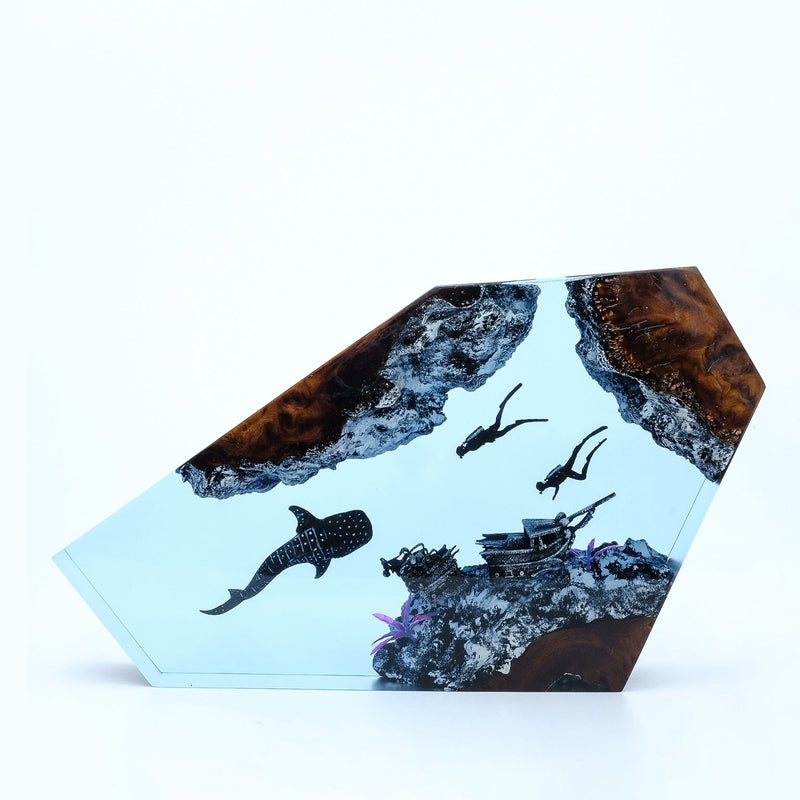 Whale Shark, Divers & Shipwreck - High Quality Epoxy Resin Lamp