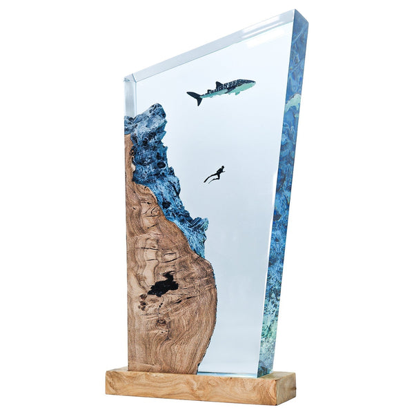 Whale Shark & Diver - High Quality Epoxy Resin Lamp