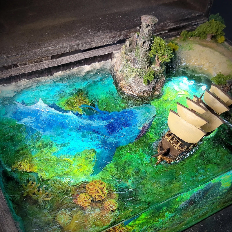 Leviathan the Sea Monster Pirates Mythology Diorama Treasure Mistery Box Gift Epoxy Resin, Night Light