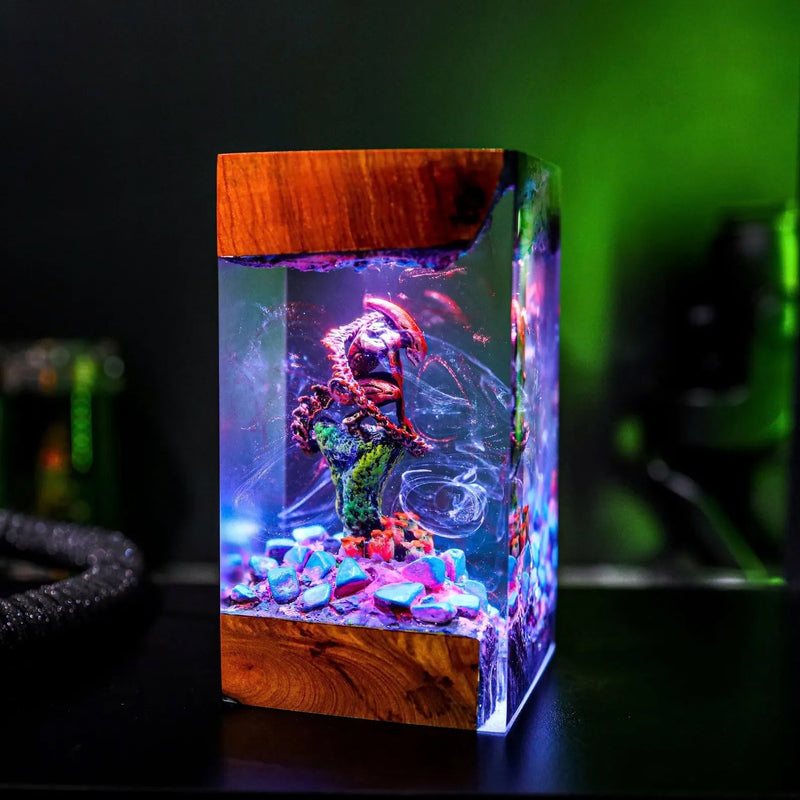 Xenomorph Alien Space Monster Epoxy Resin Lamp, Night Light