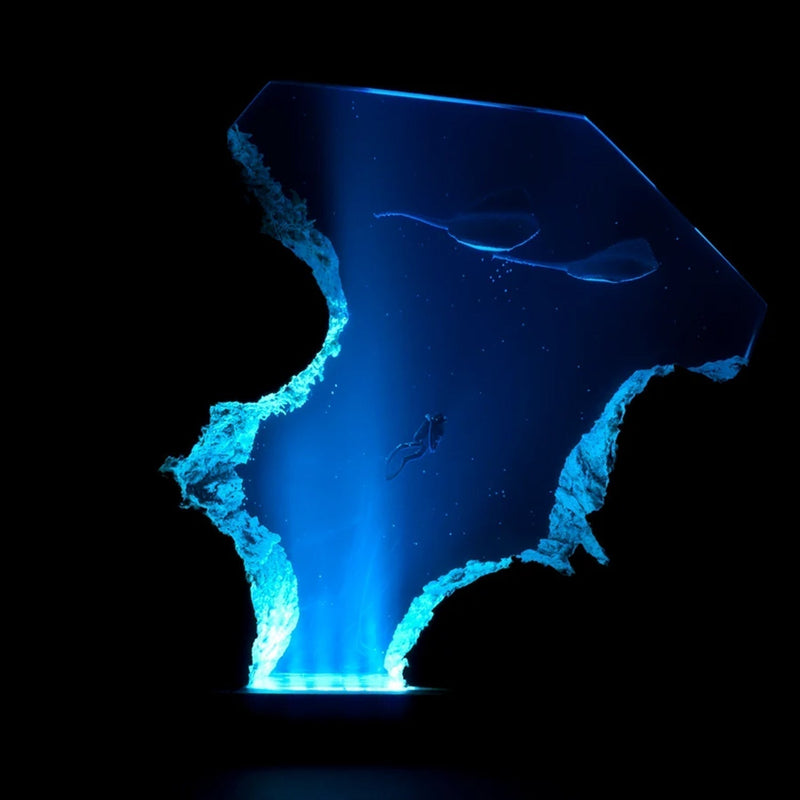 Manta Rays & Diver - High Quality Epoxy Resin Lamp