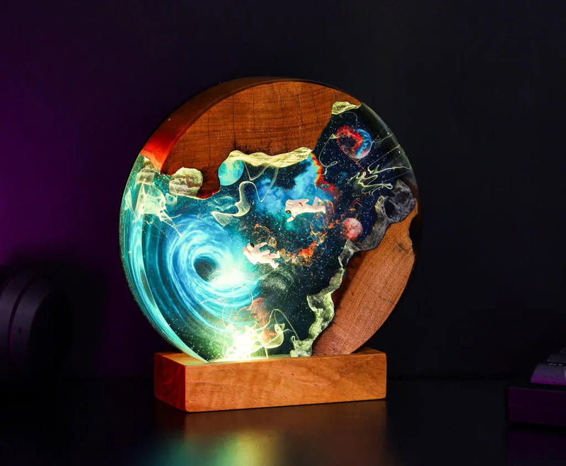 Universe Astronaut Black Hole Diorama Epoxy Resin Lamp, Night Light